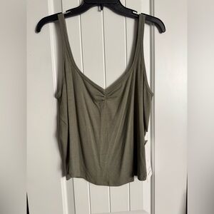 Lululemon bay leaf NWT HOLD TIGHT SWEETHEART Tank Top
